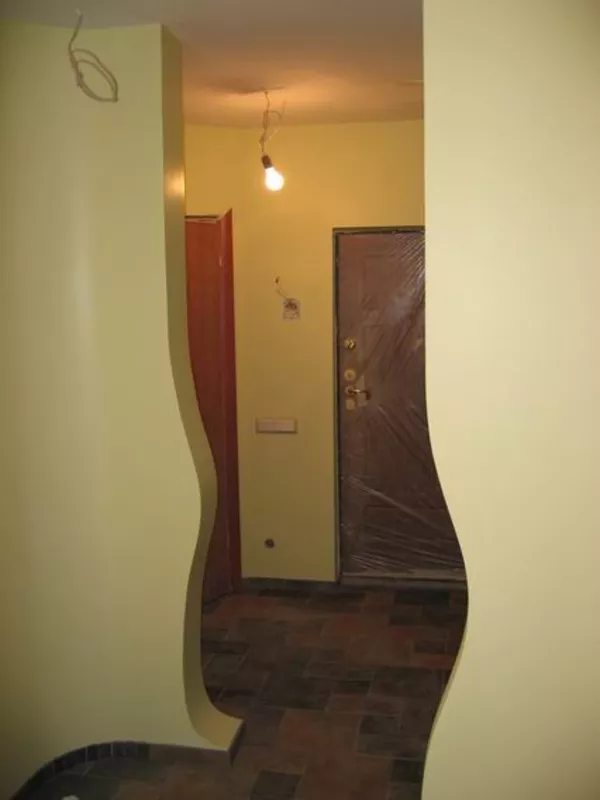 Поклейка обоев,  ремонт квартир,  офисов,  магазинов