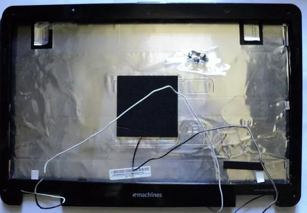 Верхнюю  крышку  Acer eMachines E430 продаю