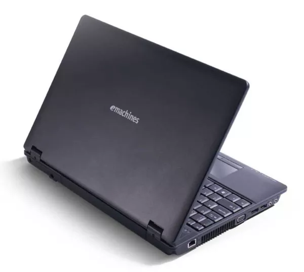 Продажа нерабочего  ноутбука  Emachines Е728 на запчасти