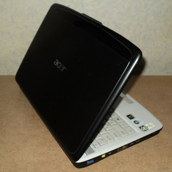 Продажа ноутбука Acer Aspire 4520 .(БУ) 3