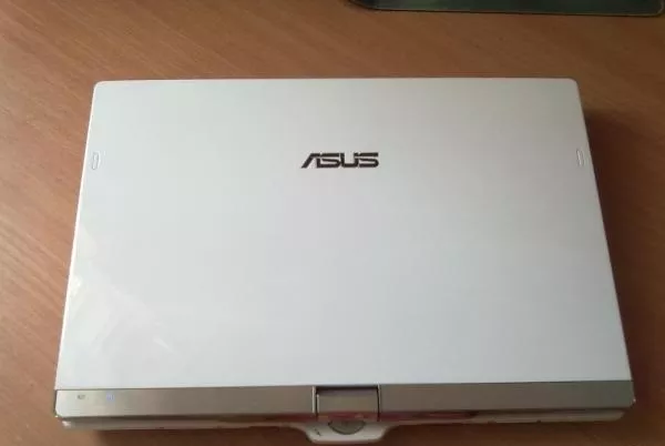 Сенсорный 2-х ядерный нетбук Asus Eee PC T101MT  2