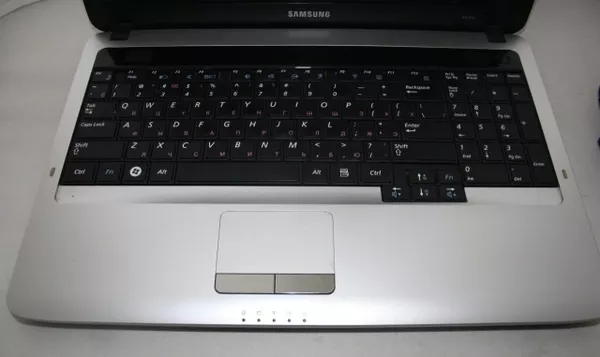 Мощный,  практически новый ноутбук Samsung RV508. 2