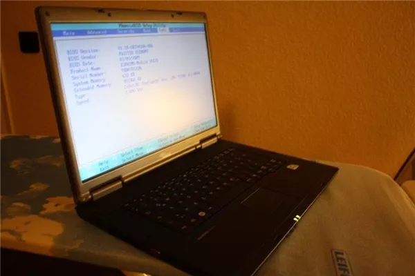 Недорогой 2-х ядерный ноутбук Fujitsu-Siemens V5535.