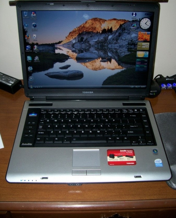 Очень шустрый и надежный ноутбук Toshiba Satellite A135.