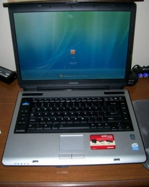 Очень шустрый и надежный ноутбук Toshiba Satellite A135. 3