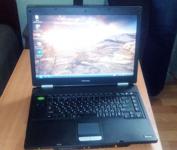 Недорогой  офисный ноутбук Toshiba Tecra A4 .