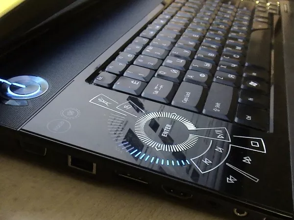 Игровой гигант Acer Aspire 6935 (тянет все новые игры). 3