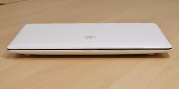 Изящный, тонкий нетбук Asus Eee PC 1008HA. 3