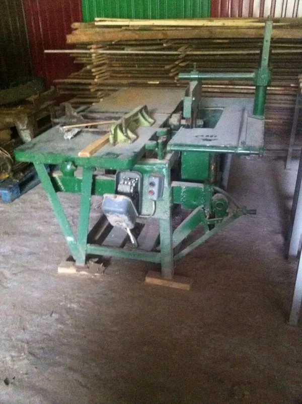 Продам деревообрабатывающие станки 