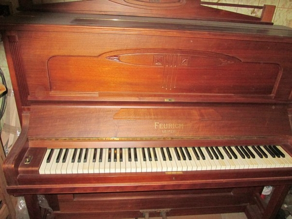 пианино Feurich станет  изысканным украшением для любого интерьера