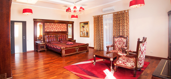 Дом на берегу Залива реки с видом на реку 3