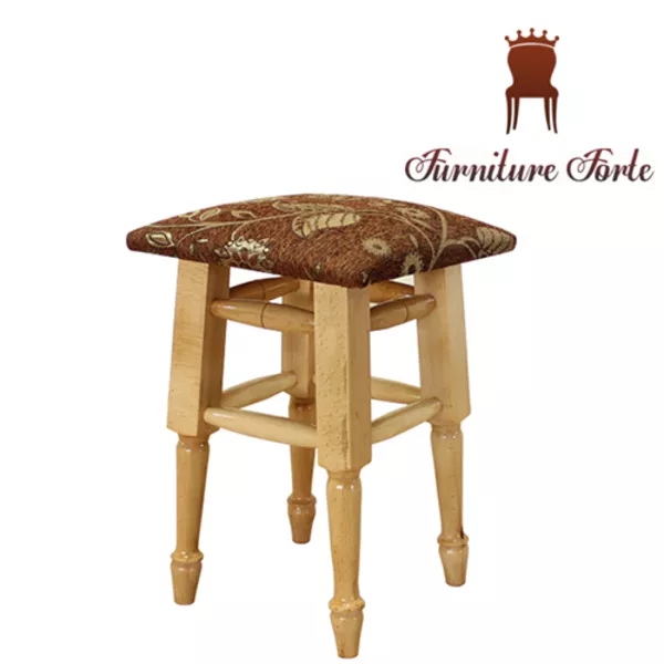 Деревянный табурет 2