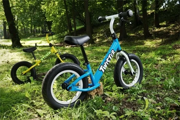 Беговелы купить, Беговел Caretero Twister