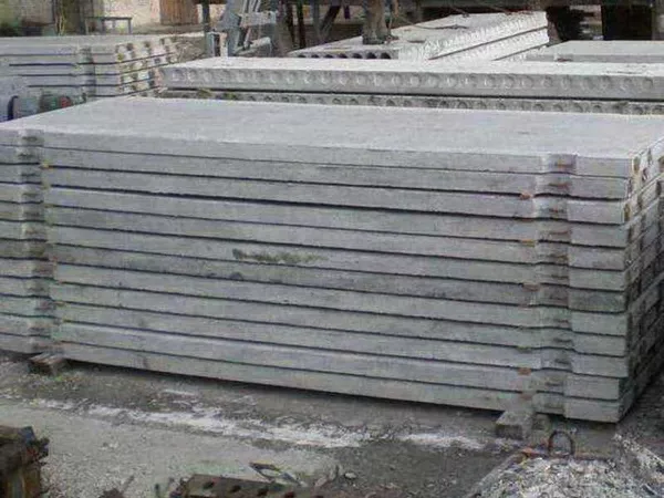   Бордюры,  Заборы,  Сваи.  Для колодцев: Кольца,  Крышки,  Днища Лестницы 4