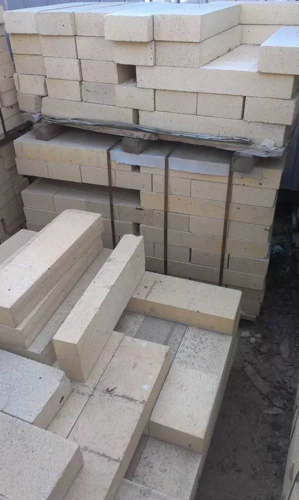 Кирпич огнеупорный: ШЛ04№8,  Ша47,  ША45,  ША44,  ША25,  ША23,  ША22,  ША10 2