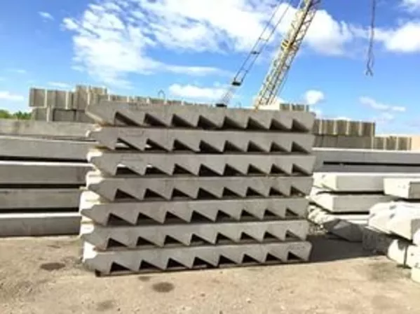 Леснечные маршы,  площадки,  ступени;  прогони,  перемички,  сваи