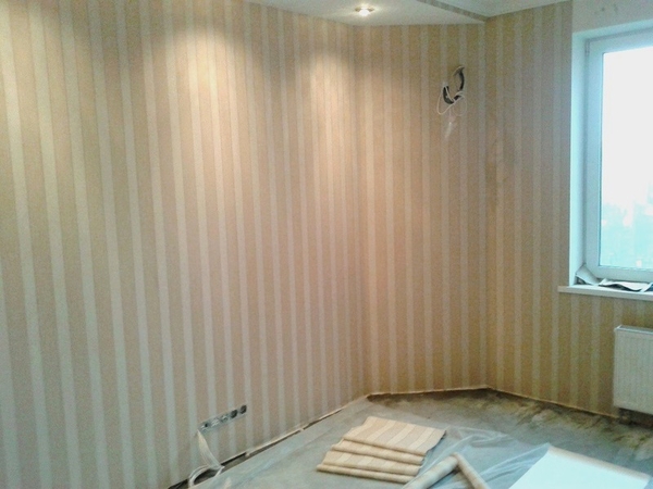 Поклейка обоев и малярные работы