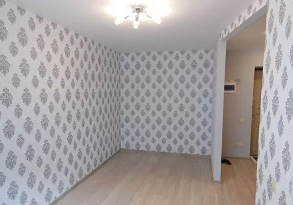 Поклейка обоев Минский массив Киев 