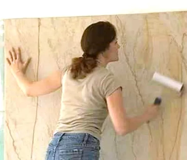 Поклеим обои Киев недорого