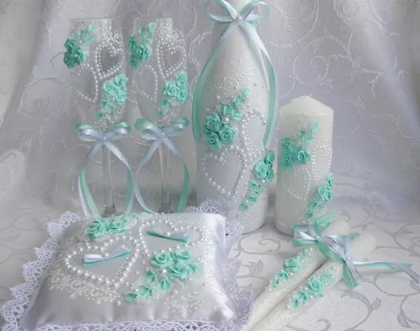 Аксессуары для свадьбы: бокалы, шампанское, подушки, казна, свечи 8