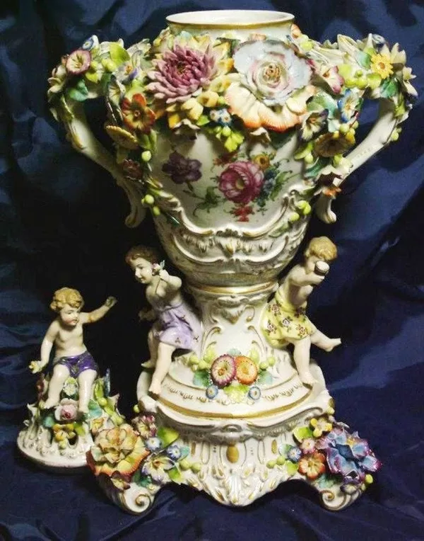 Куплю монеты медали ордена картины значки часы и другое