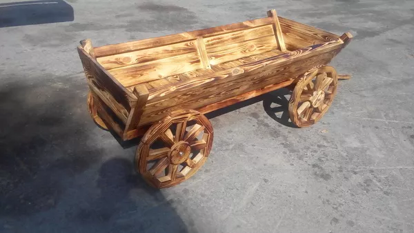 Декоративные воз. Деревянная повозка. Телега из дерева. 3