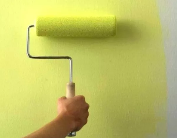 Покраска потолка стен