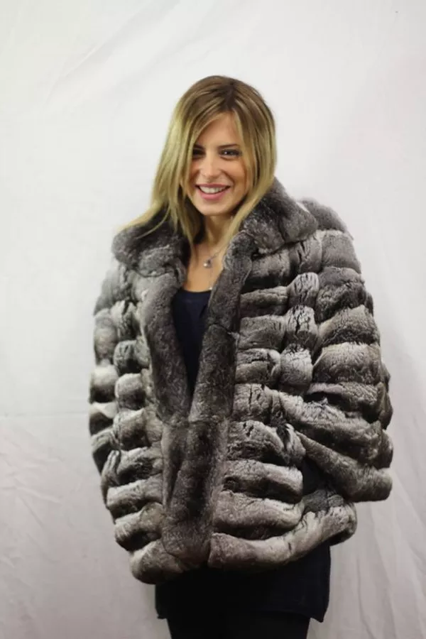 Гречеcкая компания продает новые цельные шубы из шиншиллы