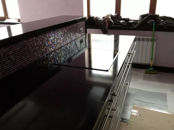 Кварцевые столешницы для кухонь