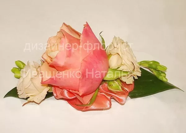 Заколки из живых цветов 2