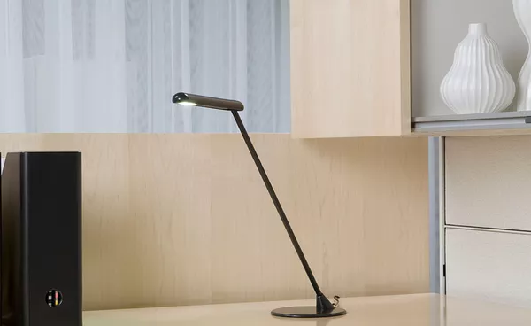 Настольная лампа Herman Miller Flute Personal Light,  Графит 3