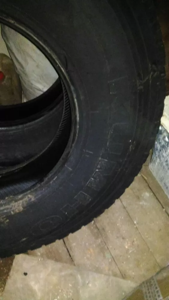 Продам шины  KUMHO на грузовик. 3