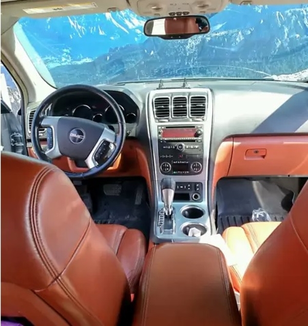 Продаю отличный семейный автомобиль. GMC-ACADIA 2008 год, 3.6-Объем 2
