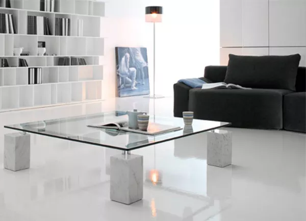 Итальянская мебель из стекла и стеклянные изделия: столы, стулья,