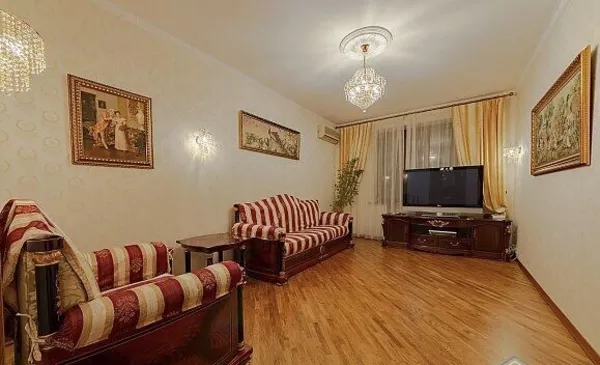 Продажа квартиры в сталинке с ремонтом по ул Марьяненко 7 2