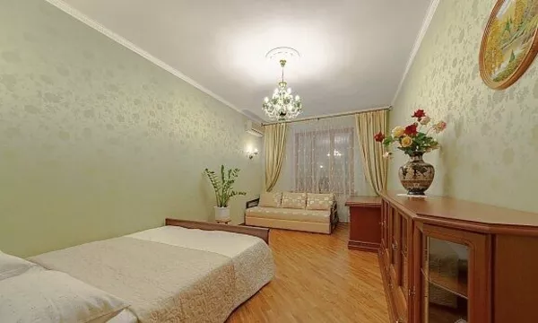 Продажа квартиры в сталинке с ремонтом по ул Марьяненко 7 4