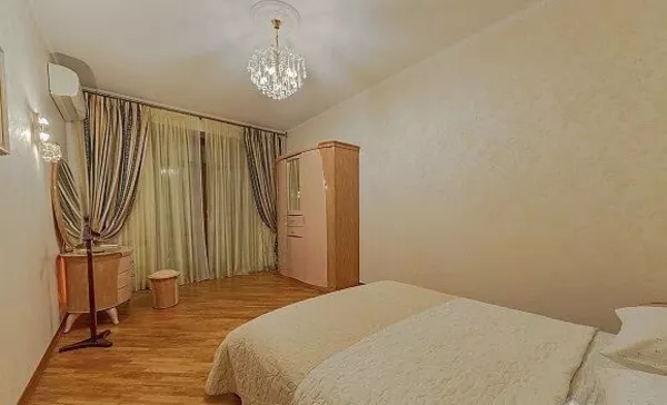 Продажа квартиры в сталинке с ремонтом по ул Марьяненко 7 9