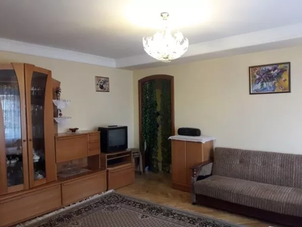 Продажа квартиры в центре у метро Дворец Украина 6