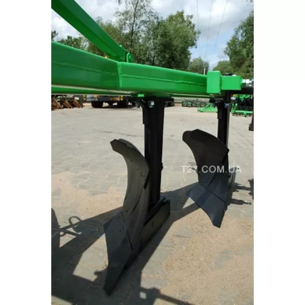 Плуг трехкорпусный 3х30, стойка 60-70 (Польша) 2