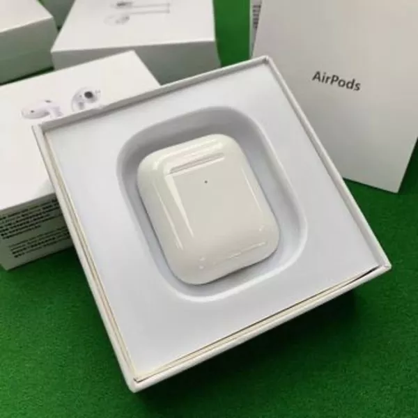 Беспроводные наушники Apple AirPods 2 с беспроводным зарядным кейсом 2