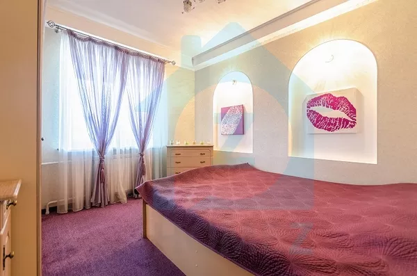 Продается 2 к. квартира с евроремонтом на Антоновича 99 4