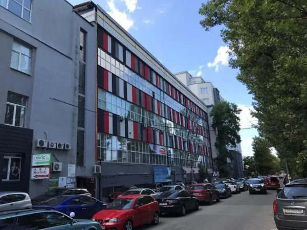 Продажа нежилого помещения на 1 эт. 1200 кв.м, ст.м. Васильковская