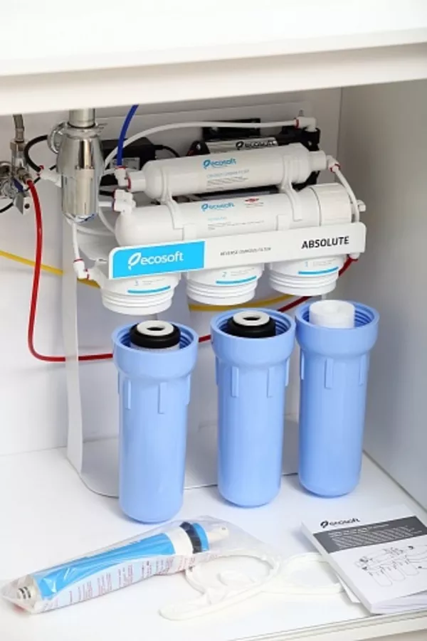 Система обратного осмоса Ecosoft Absolute с помпой на станине (MO550PS 5