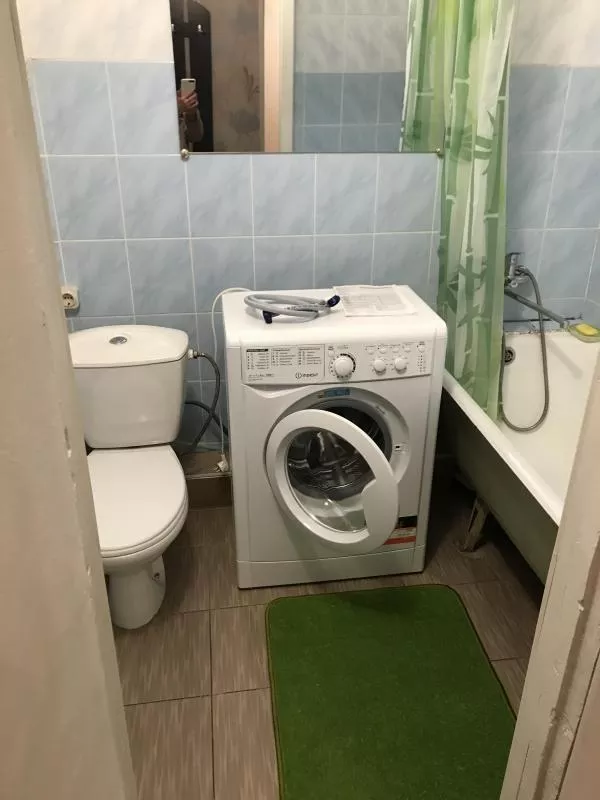 ОТ ХОЗЯИНА. Сдам светлую 1-но комнатную квартиру 8