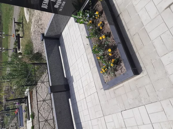 Монтаж гранітного пам'ятника  2