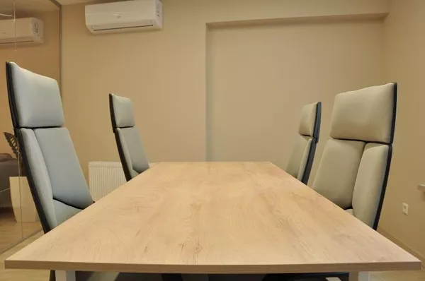 Сдается в аренду офис в ЖК Бусов Хилл,  112 кв.м. Киев 6