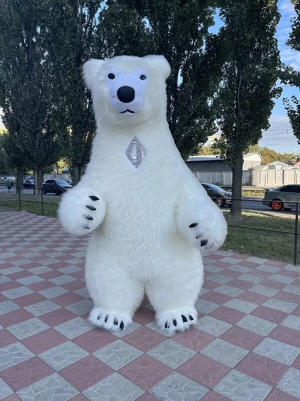 Начните продвижение с надувным костюмом белого медведя 6