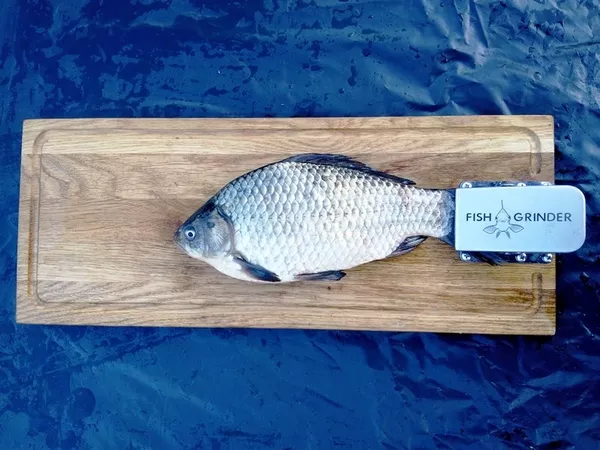Дошка з зажимом для чищення риби Fish Grinder