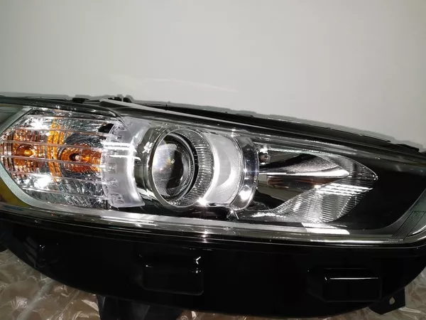 Фари хорошої якості Мазда,  Форд,  Хюндай,  Кіа,  Toyota,  Фольцваген 6