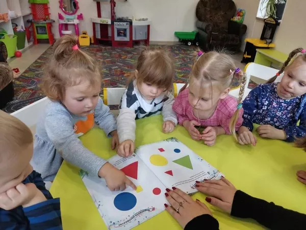 Часный детский садик «Світлячок,  геніальні дітки» 3